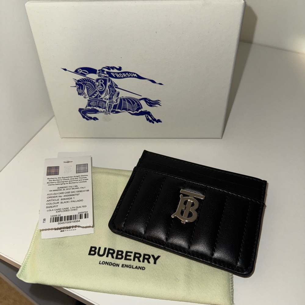 NEW Burberry Lola Black Quilted Leather Slim Card Case Wallet